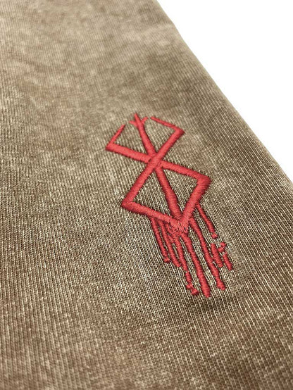 Sacrificial Brand Stickerei-T-Shirt
