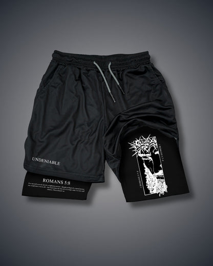Römer 5:7-8 Christus Performance Shorts